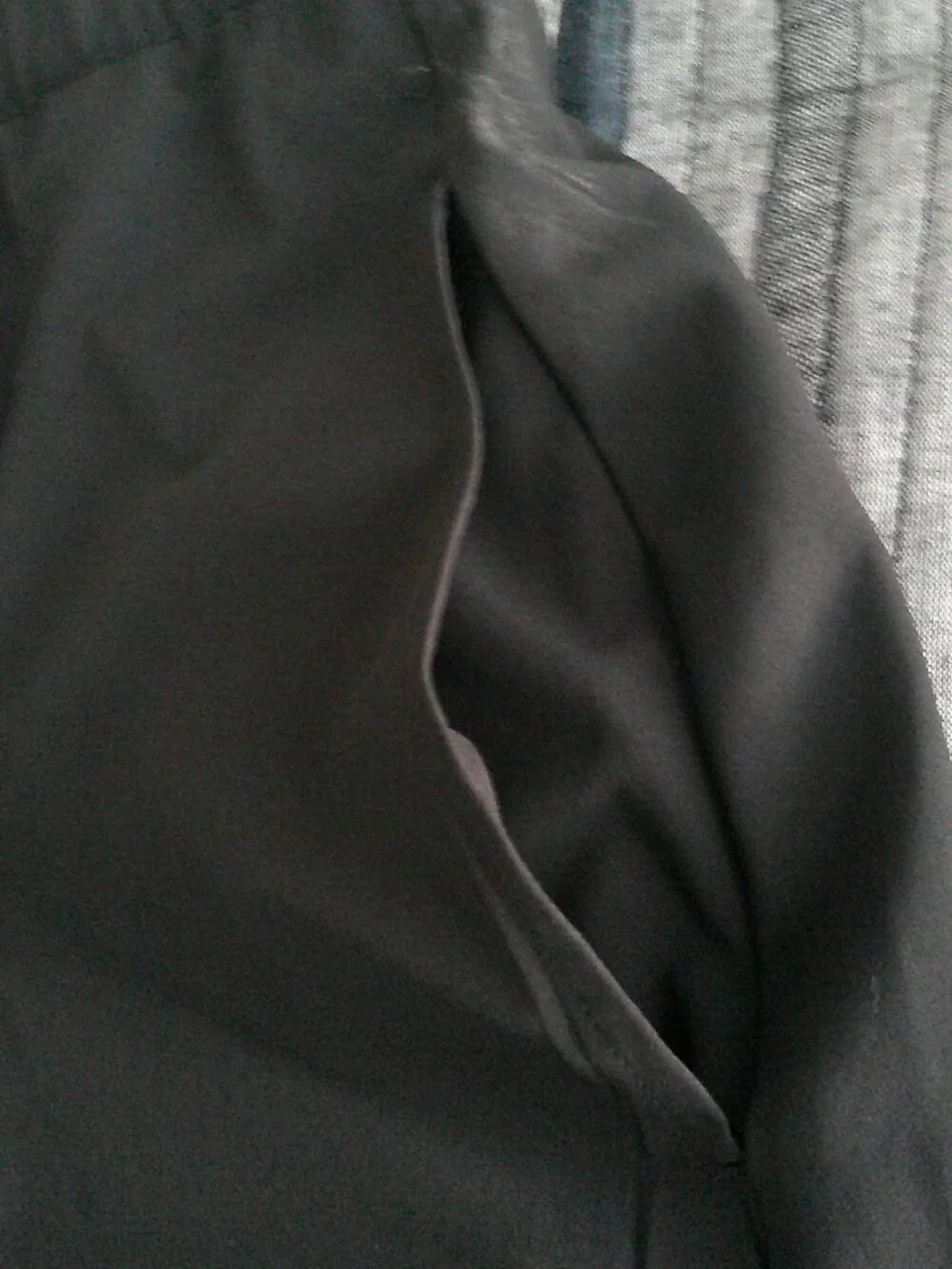 T By Talbots Black silky skort with Slit side pockets  Size XLP NWT